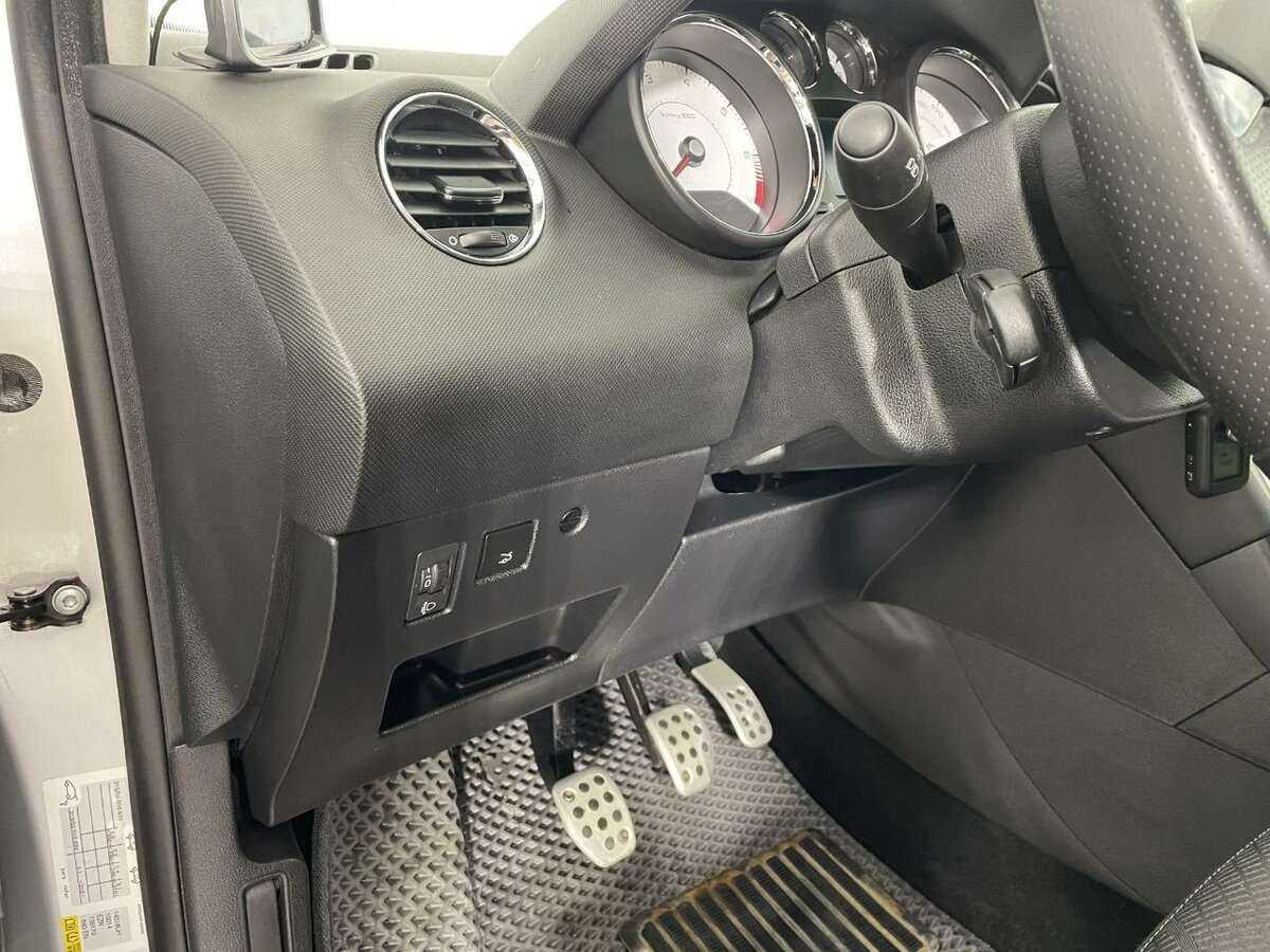 Peugeot 408, 2016 Фото №9