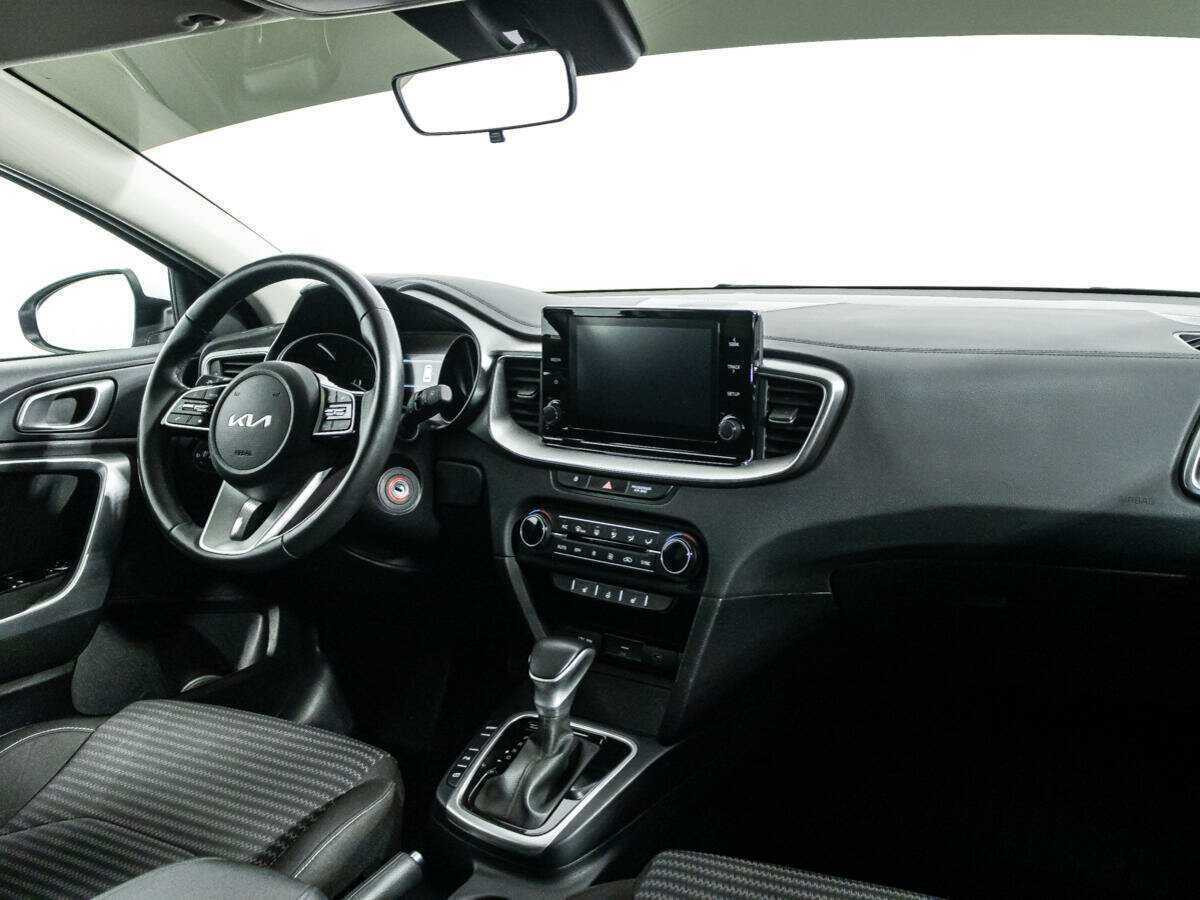 Kia Ceed, 2023 Фото №9