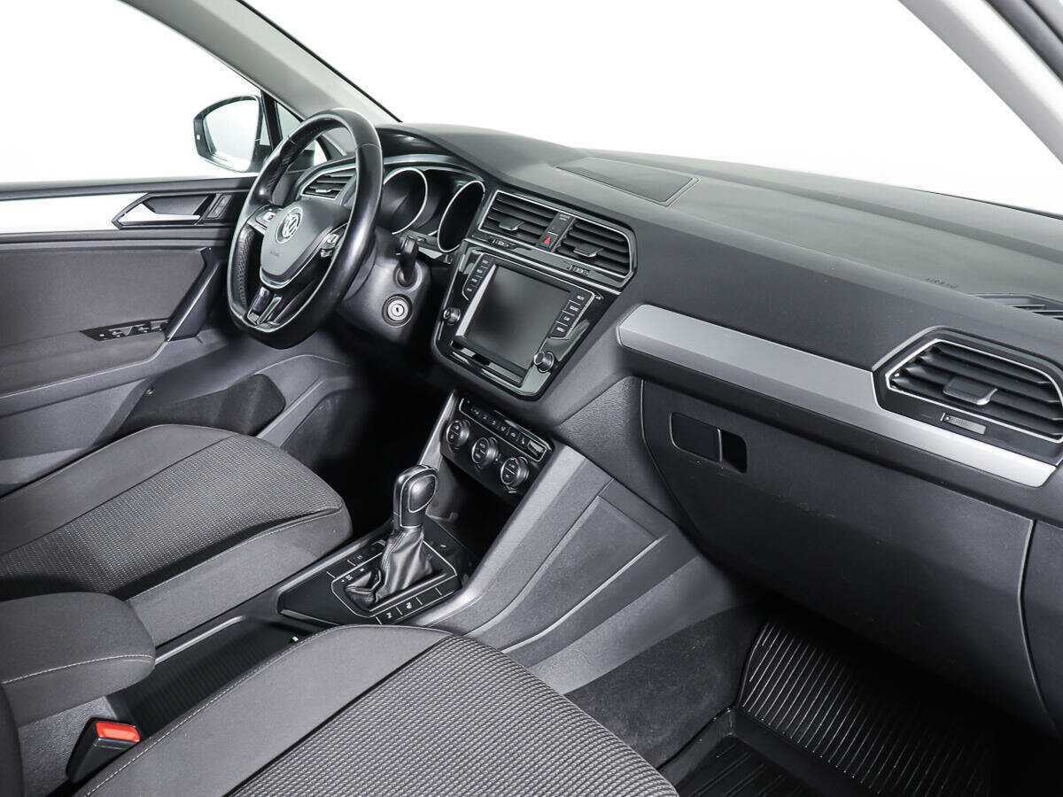 Volkswagen Tiguan, 2017 Фото №9
