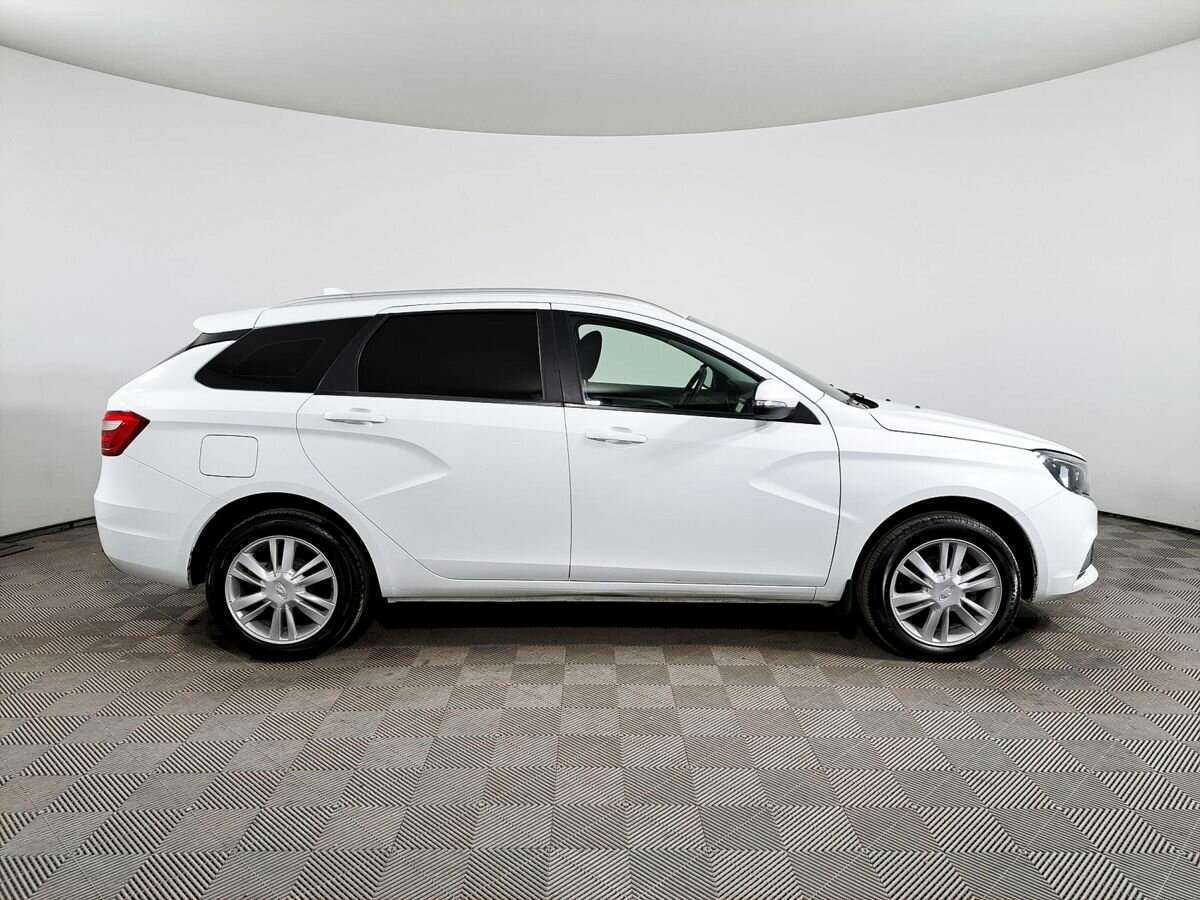 Lada (ВАЗ) Vesta SW, 2018 Фото №4