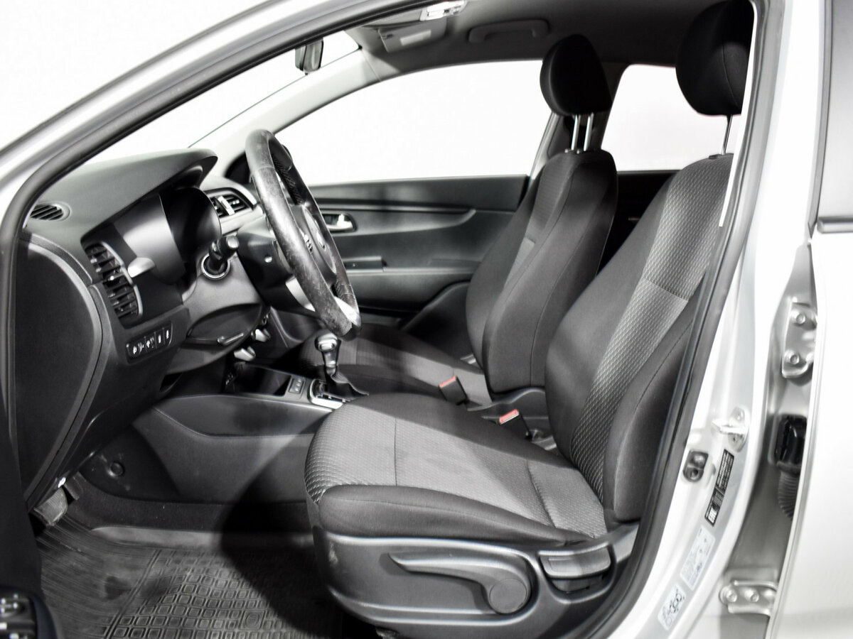 Kia Rio X-Line IV, 2020 Фото №10