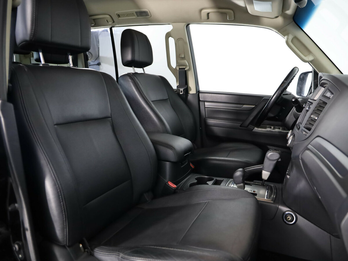 Mitsubishi Pajero IV Рестайлинг 1, 2013 Фото №12