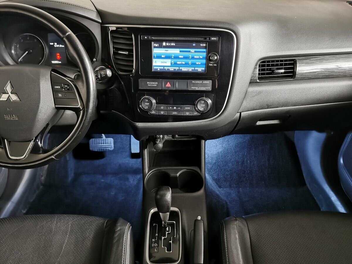 Mitsubishi Outlander, 2016 Фото №11