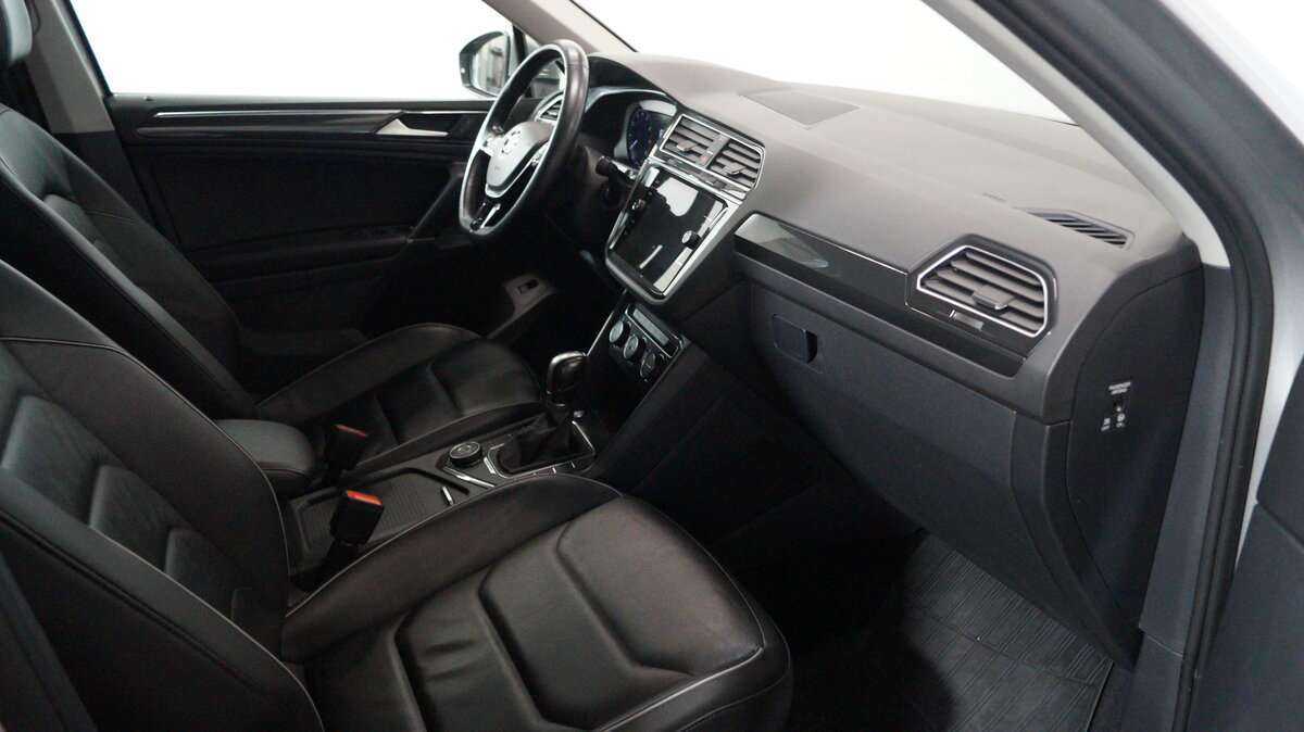 Volkswagen Tiguan, 2018 Фото №7