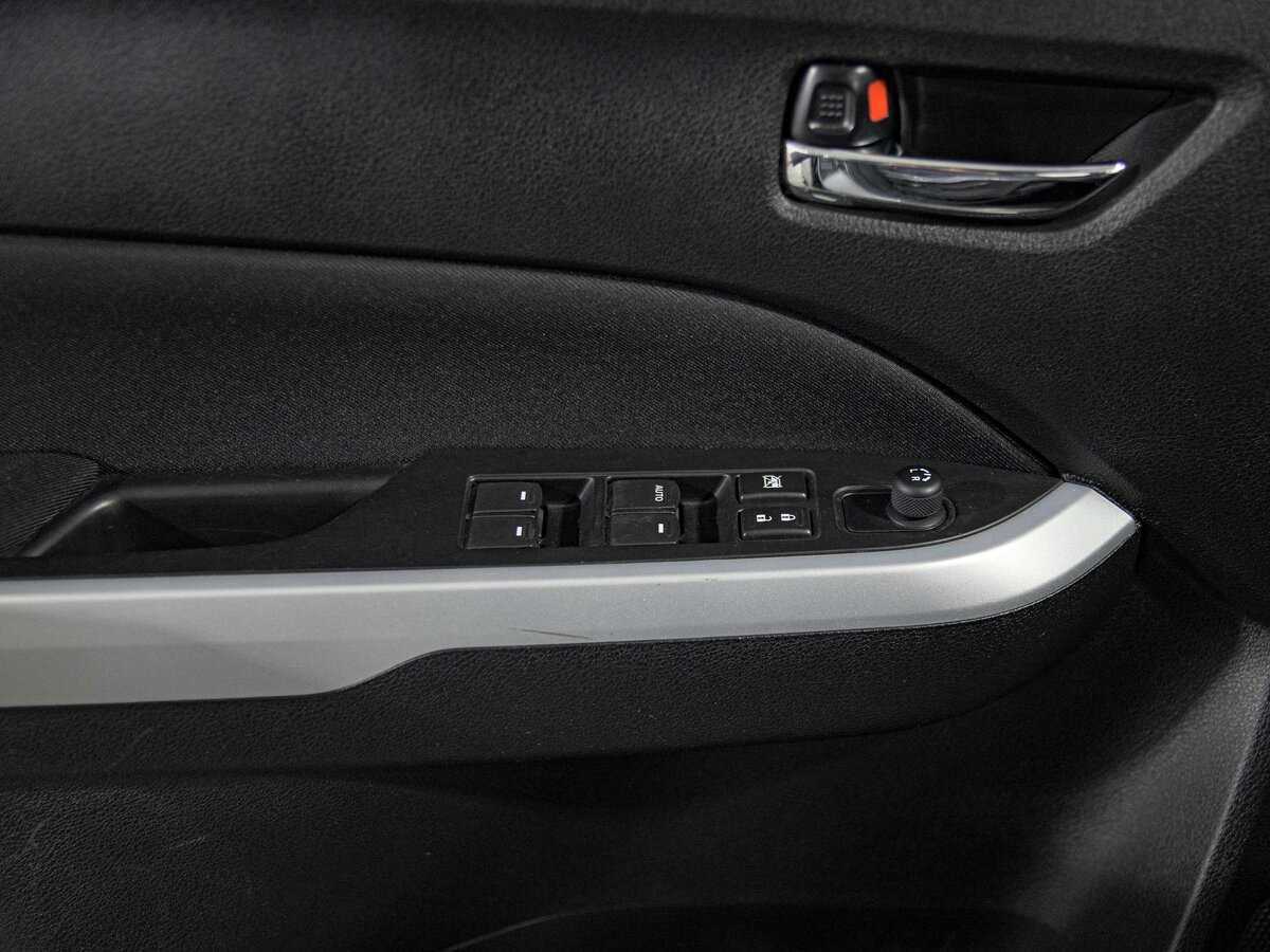 Suzuki Vitara, 2017 Фото №12