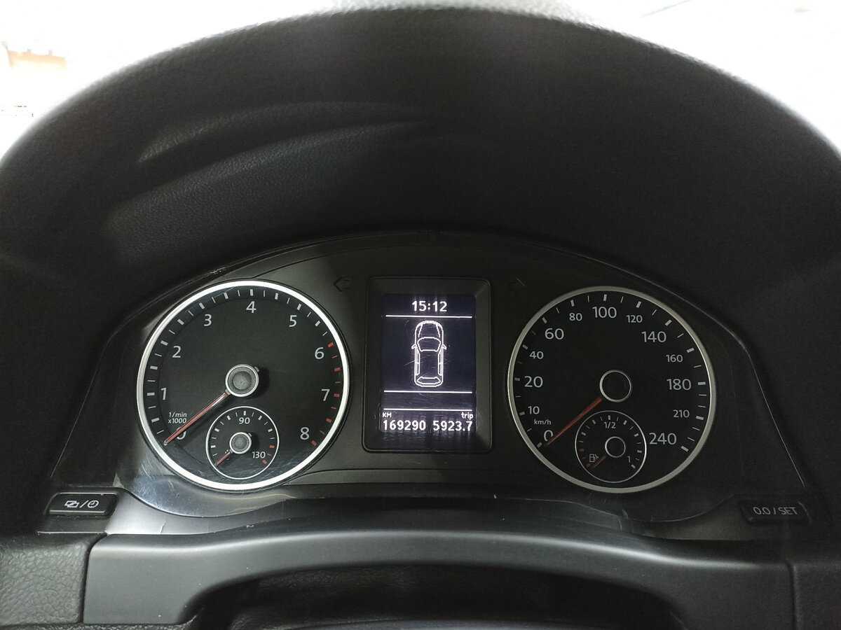 Volkswagen Tiguan, 2012 Фото №13