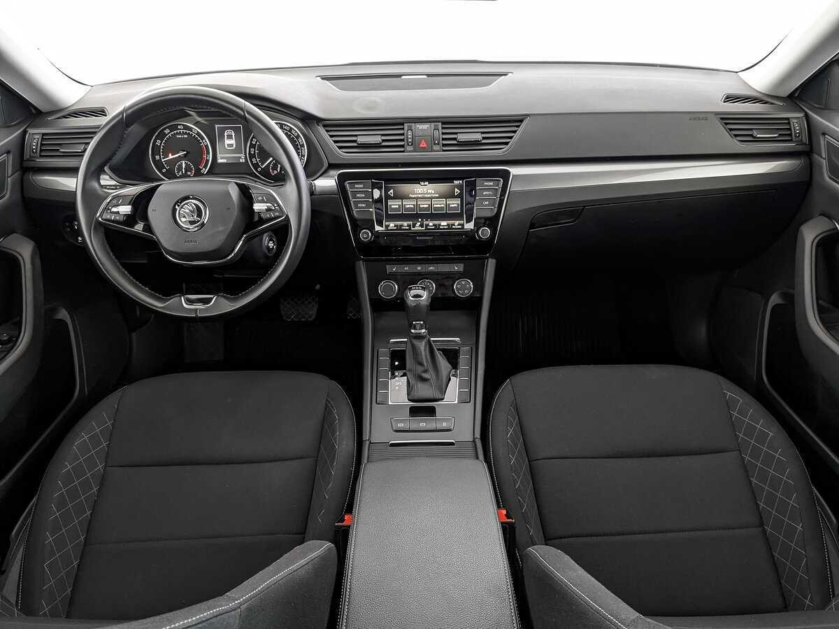 Skoda Superb, 2021 Фото №10