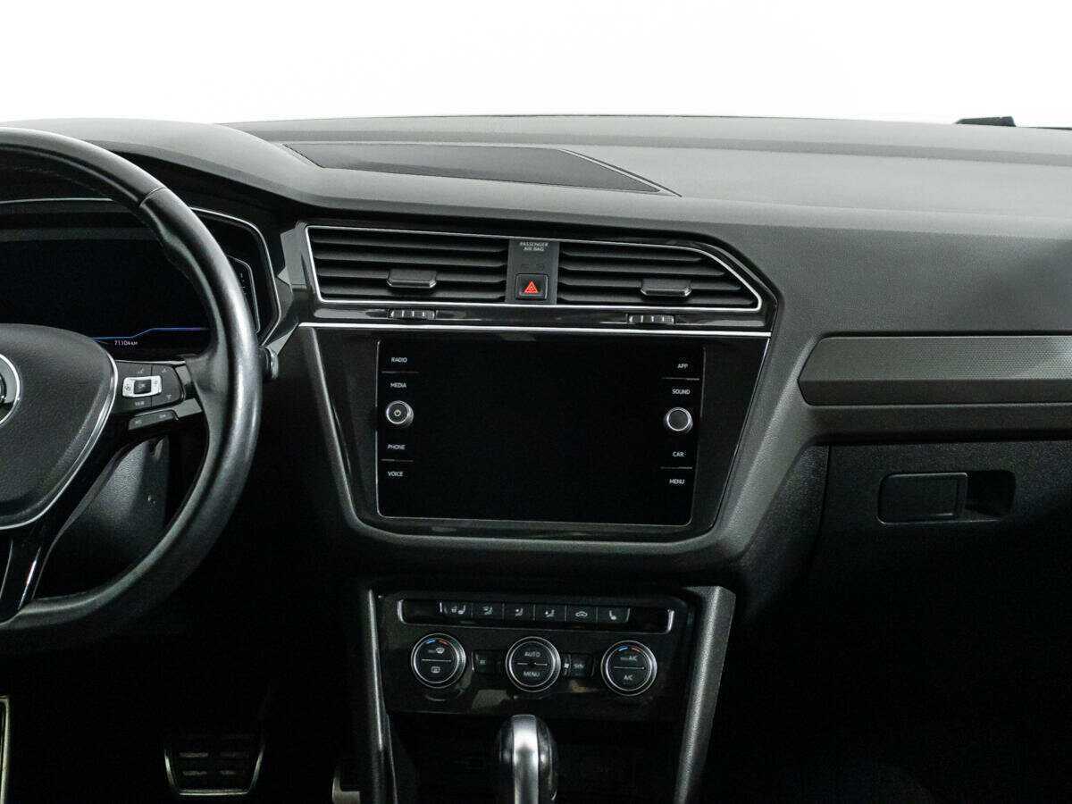 Volkswagen Tiguan, 2020 Фото №14