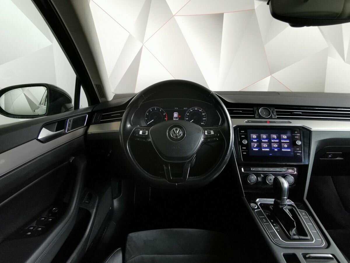 Volkswagen Passat, 2018 Фото №15