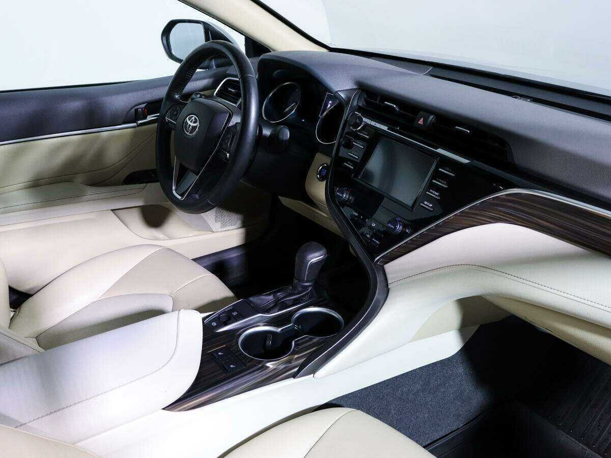 Toyota Camry, 2020 Фото №6