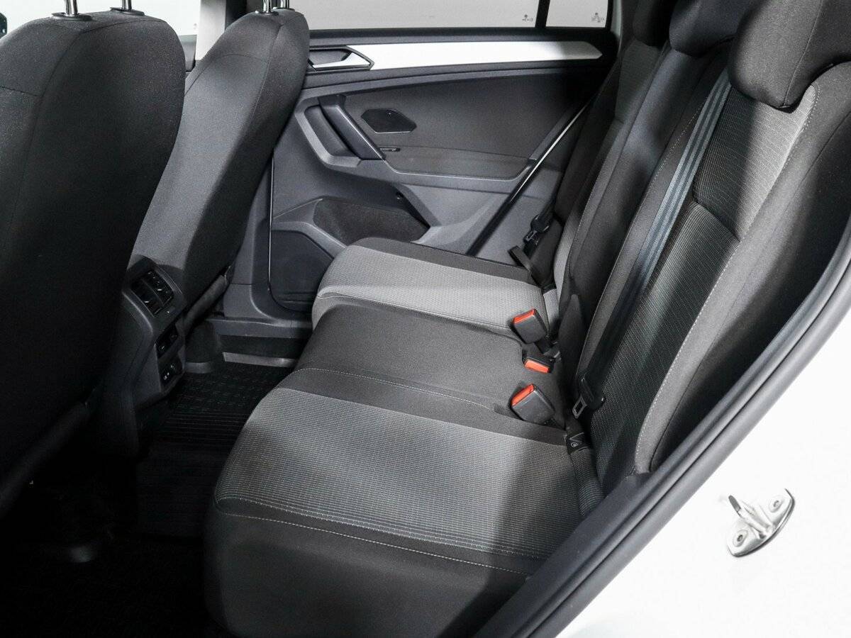 Volkswagen Tiguan, 2021 Фото №7