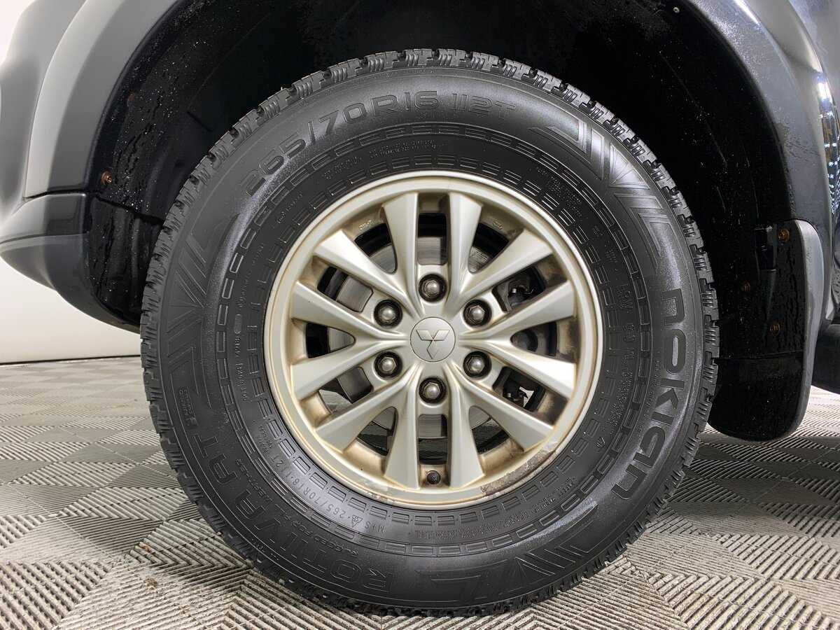 Mitsubishi Pajero Sport, 2014 Фото №9