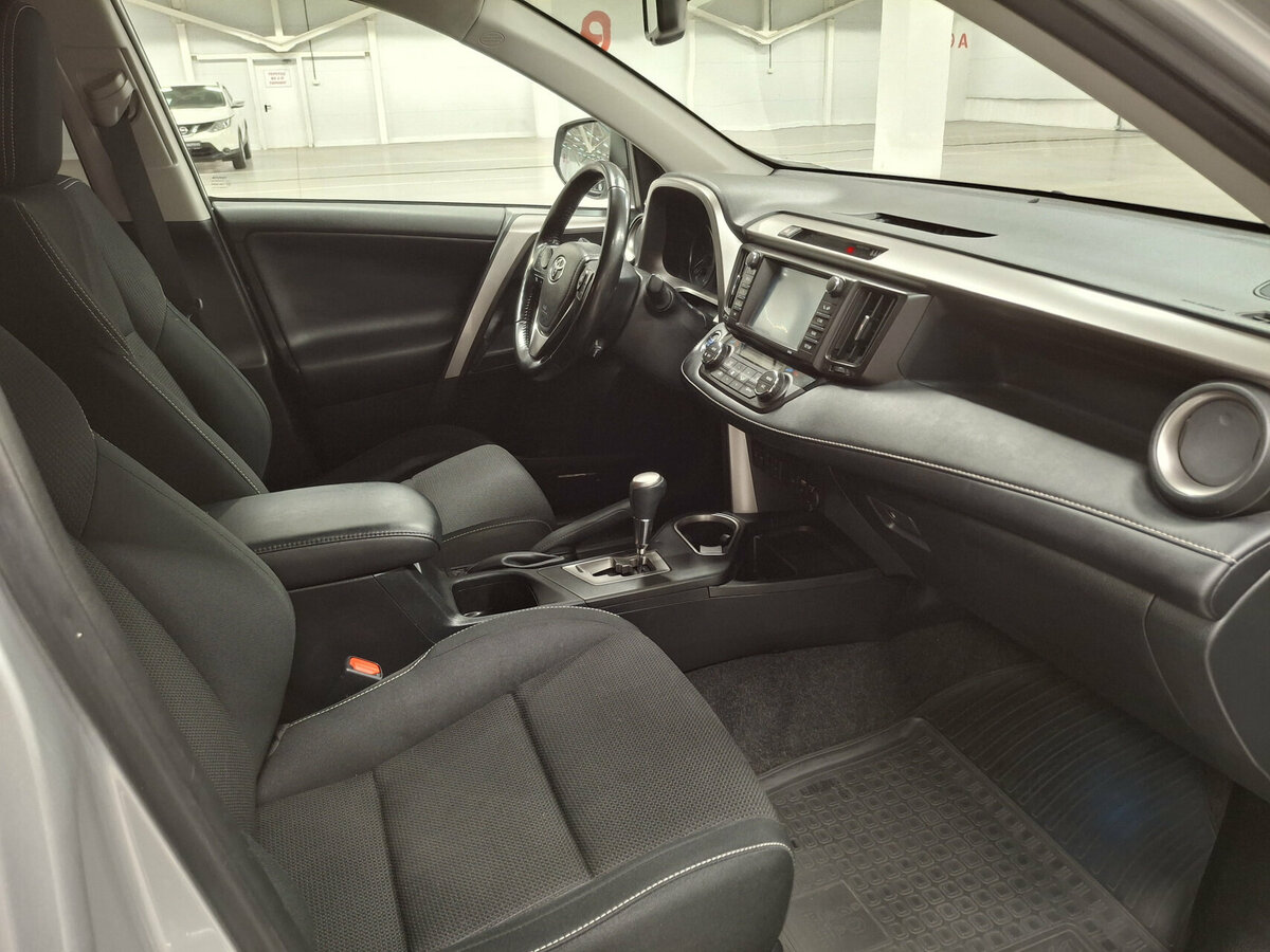 Toyota RAV4 IV (XA40) Рестайлинг, 2019 Фото №11