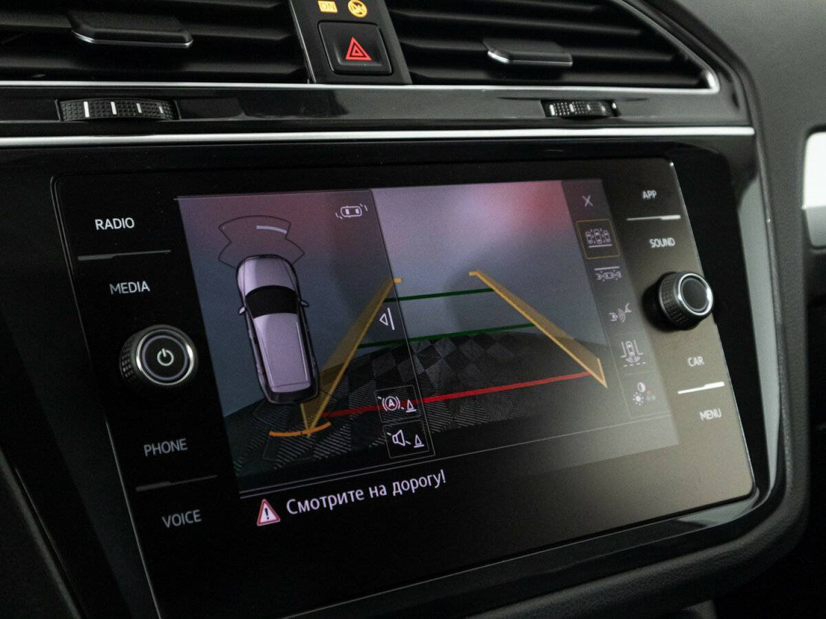 Volkswagen Tiguan, 2020 Фото №17