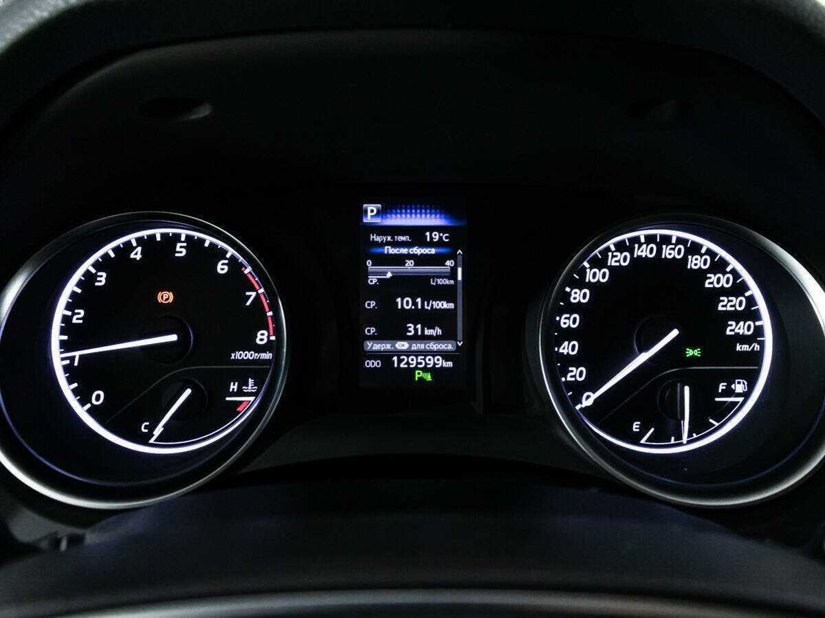 Toyota Camry, 2018 Фото №12