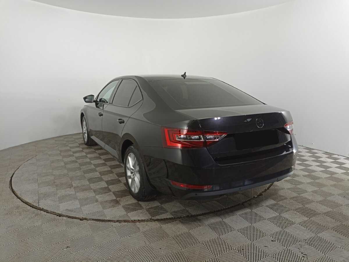 Skoda Superb, 2018 Фото №7