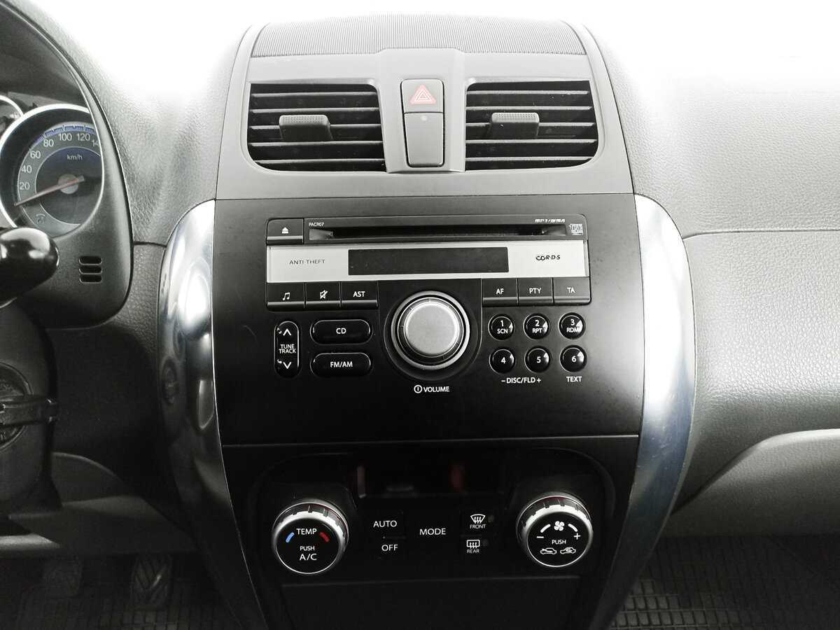 Suzuki SX4, 2013 Фото №11