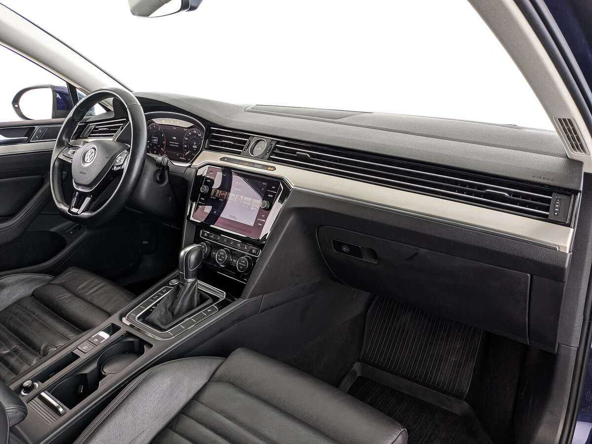 Volkswagen Passat, 2019 Фото №9
