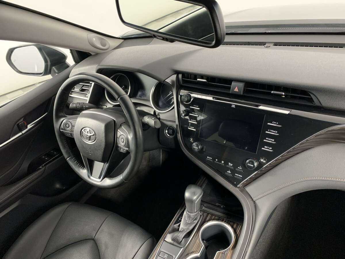 Toyota Camry, 2020 Фото №8
