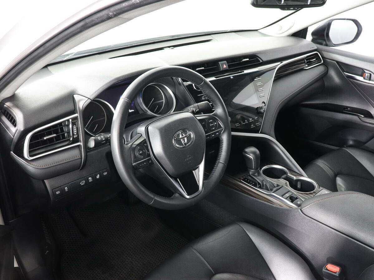 Toyota Camry, 2019 Фото №8