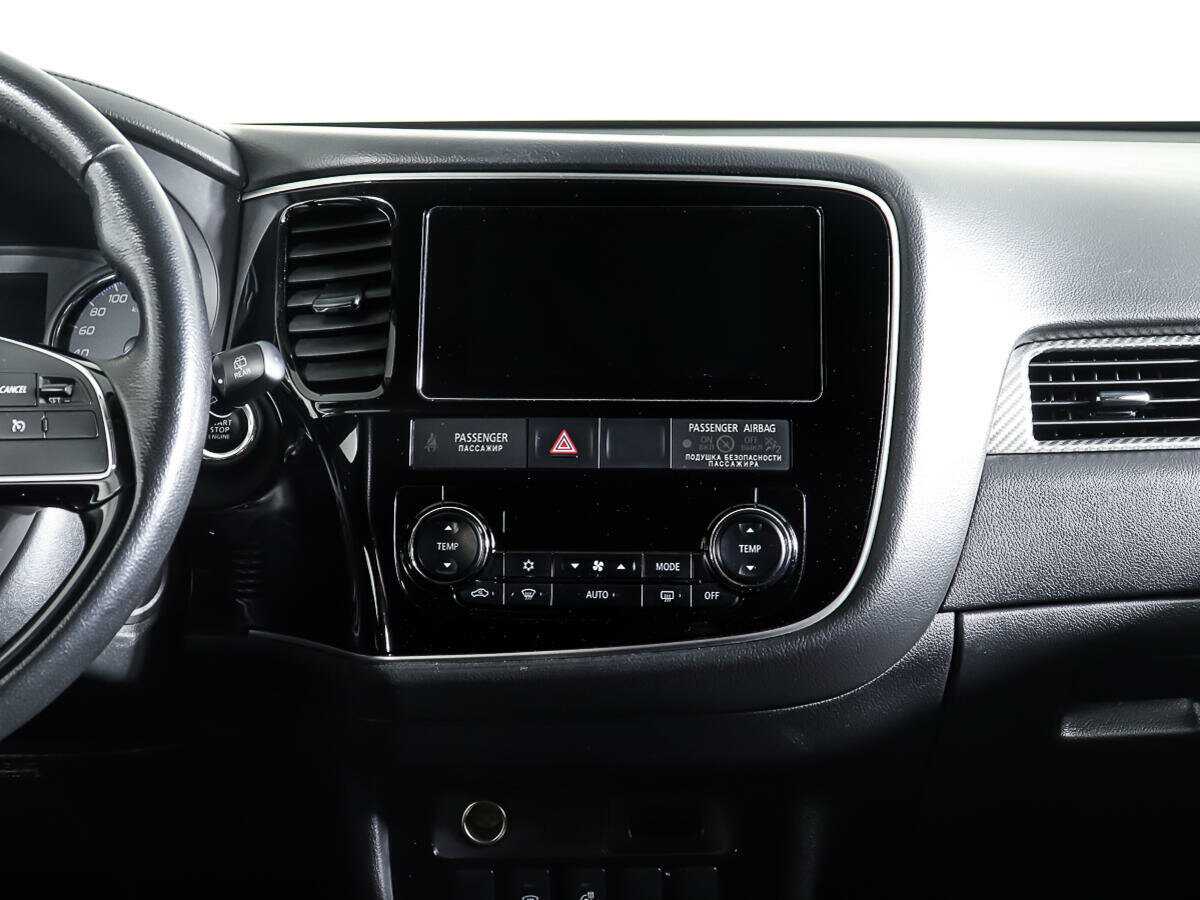 Mitsubishi Outlander, 2018 Фото №11