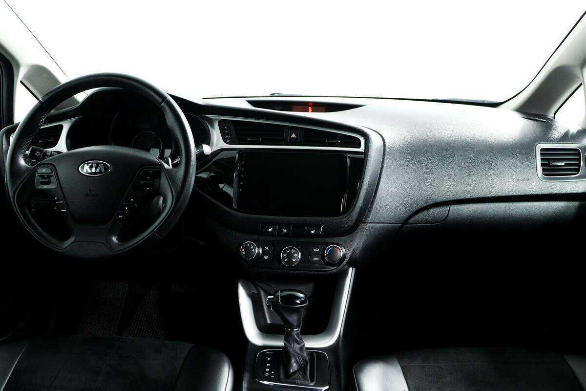 Kia Ceed, 2018 Фото №11