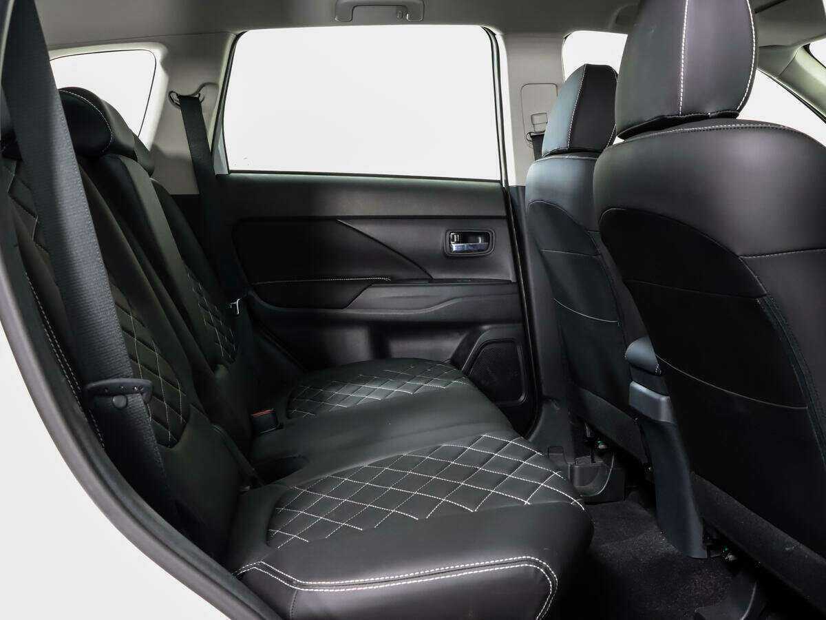 Mitsubishi Outlander, 2022 Фото №11