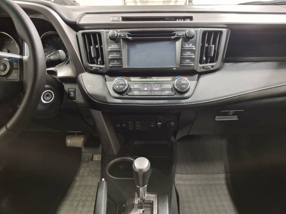 Toyota RAV4 IV (XA40) Рестайлинг, 2016 Фото №14