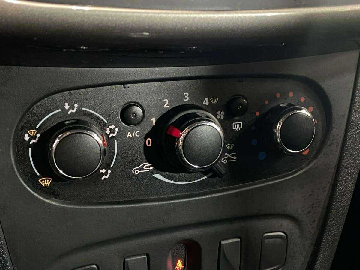 Renault Logan, 2016 Фото №14