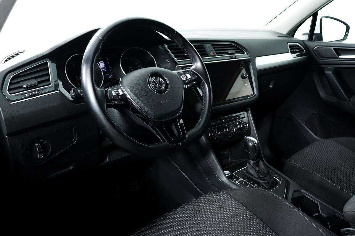 Volkswagen Tiguan, 2020 Фото №13