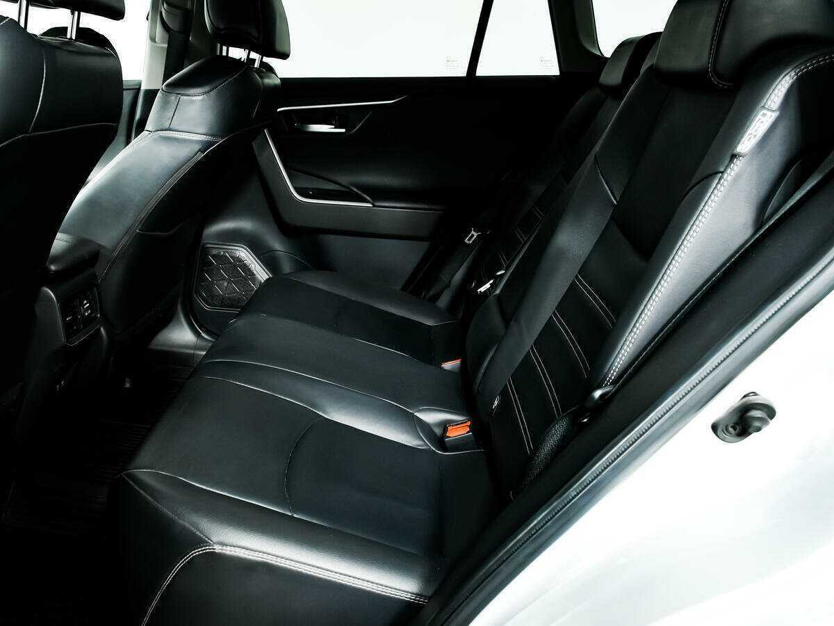 Toyota RAV4, 2020 Фото №12