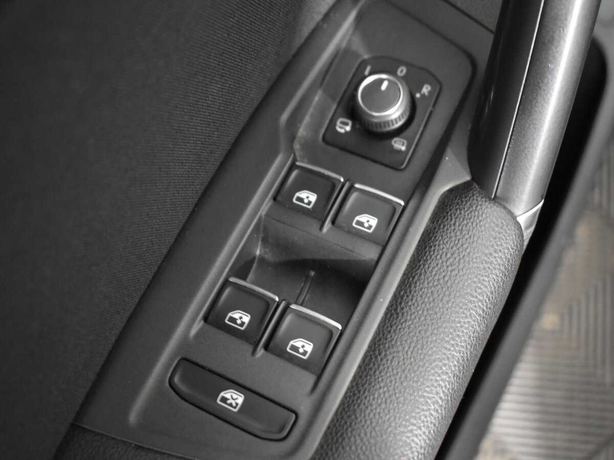 Volkswagen Tiguan, 2017 Фото №16