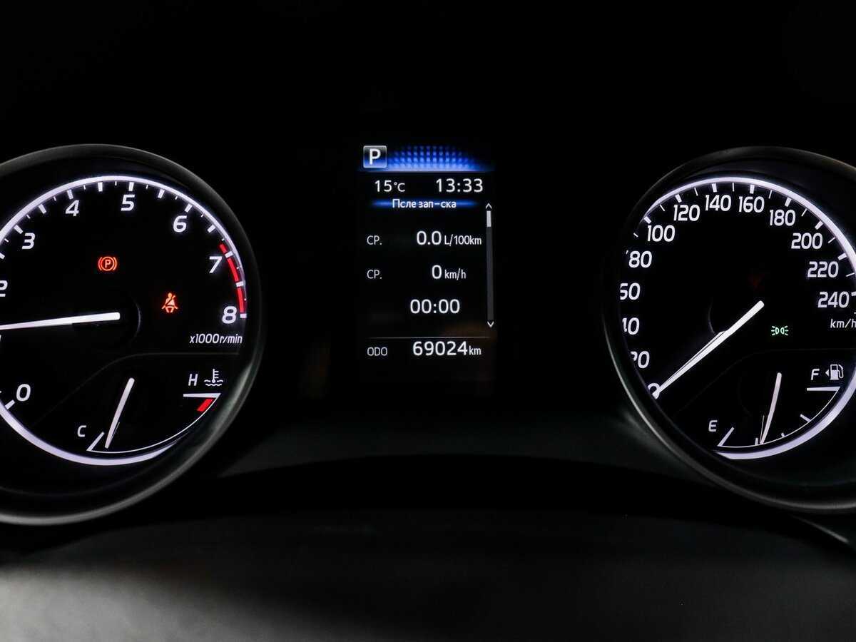 Toyota Camry, 2021 Фото №8