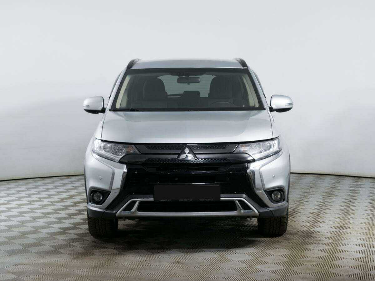 Mitsubishi Outlander, 2021 Фото №2