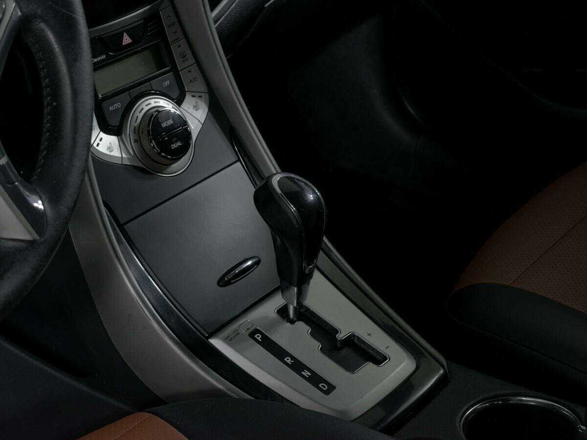 Hyundai Elantra, 2012 Фото №15