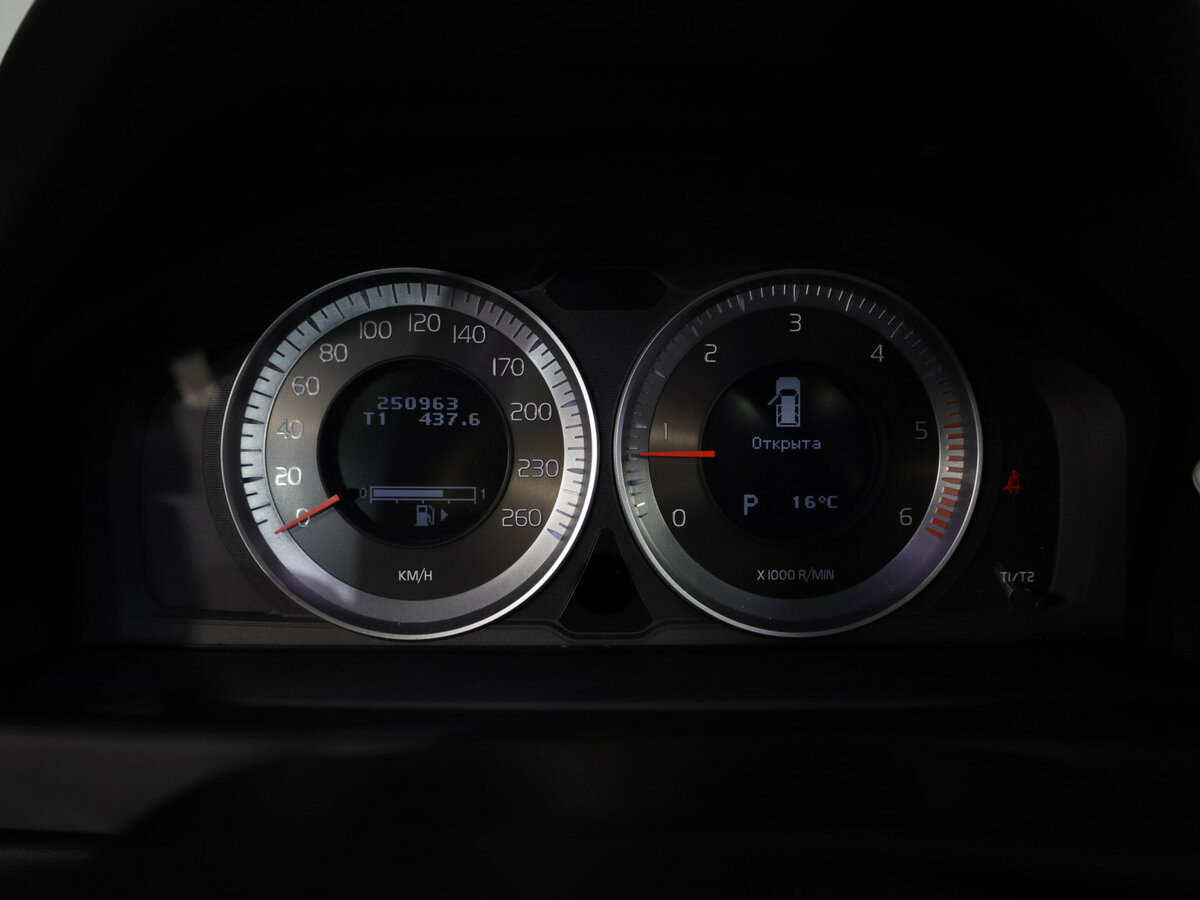 Volvo XC70 II, 2012 Фото №18