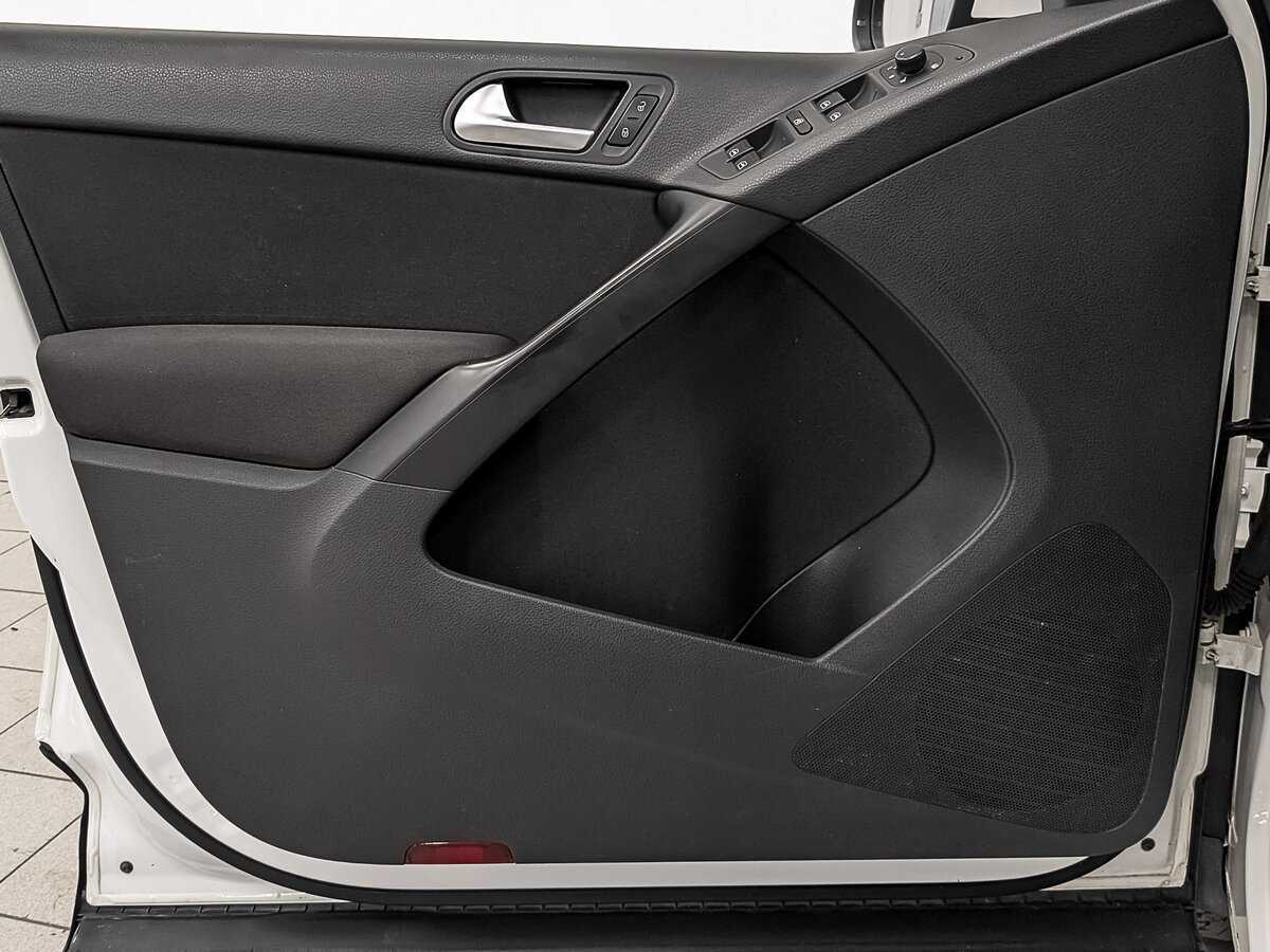 Volkswagen Tiguan, 2013 Фото №17