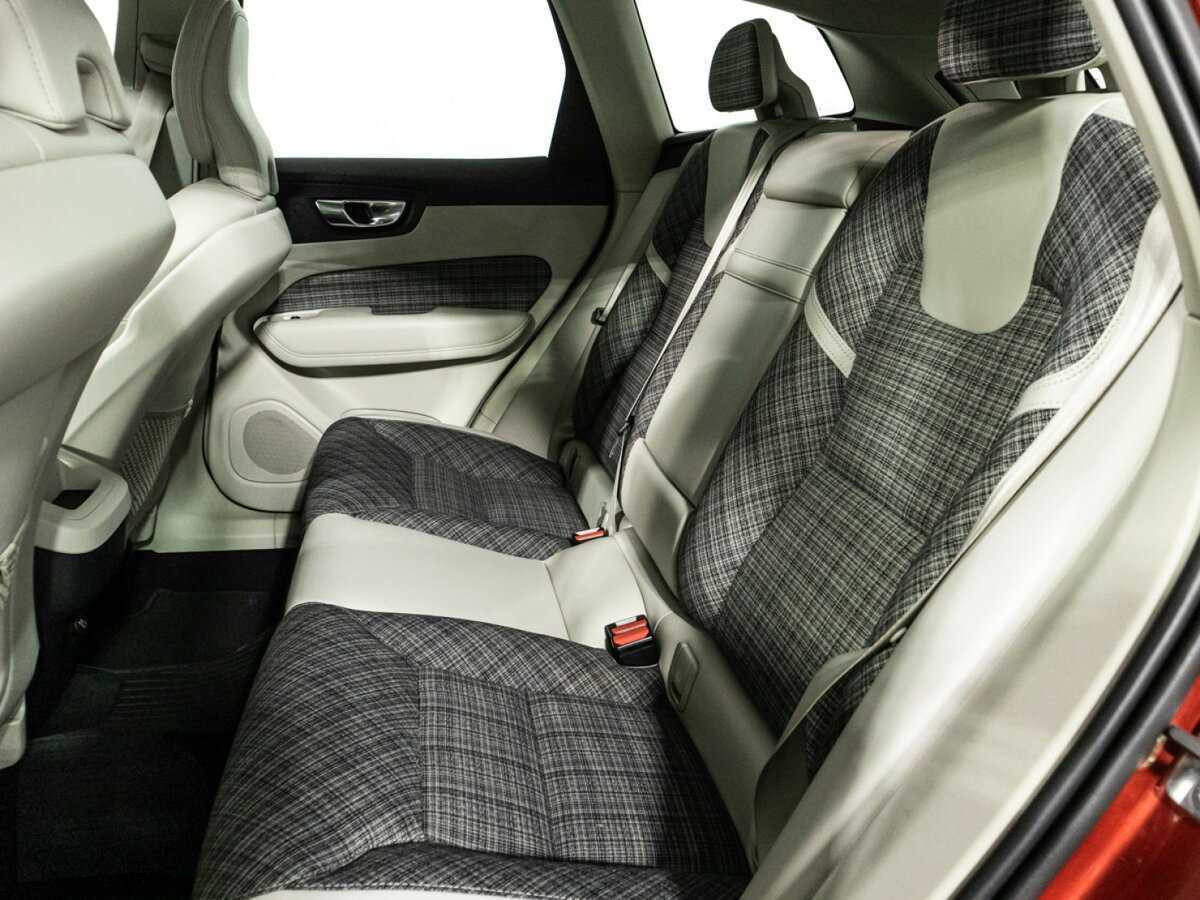 Volvo XC60, 2019 Фото №10