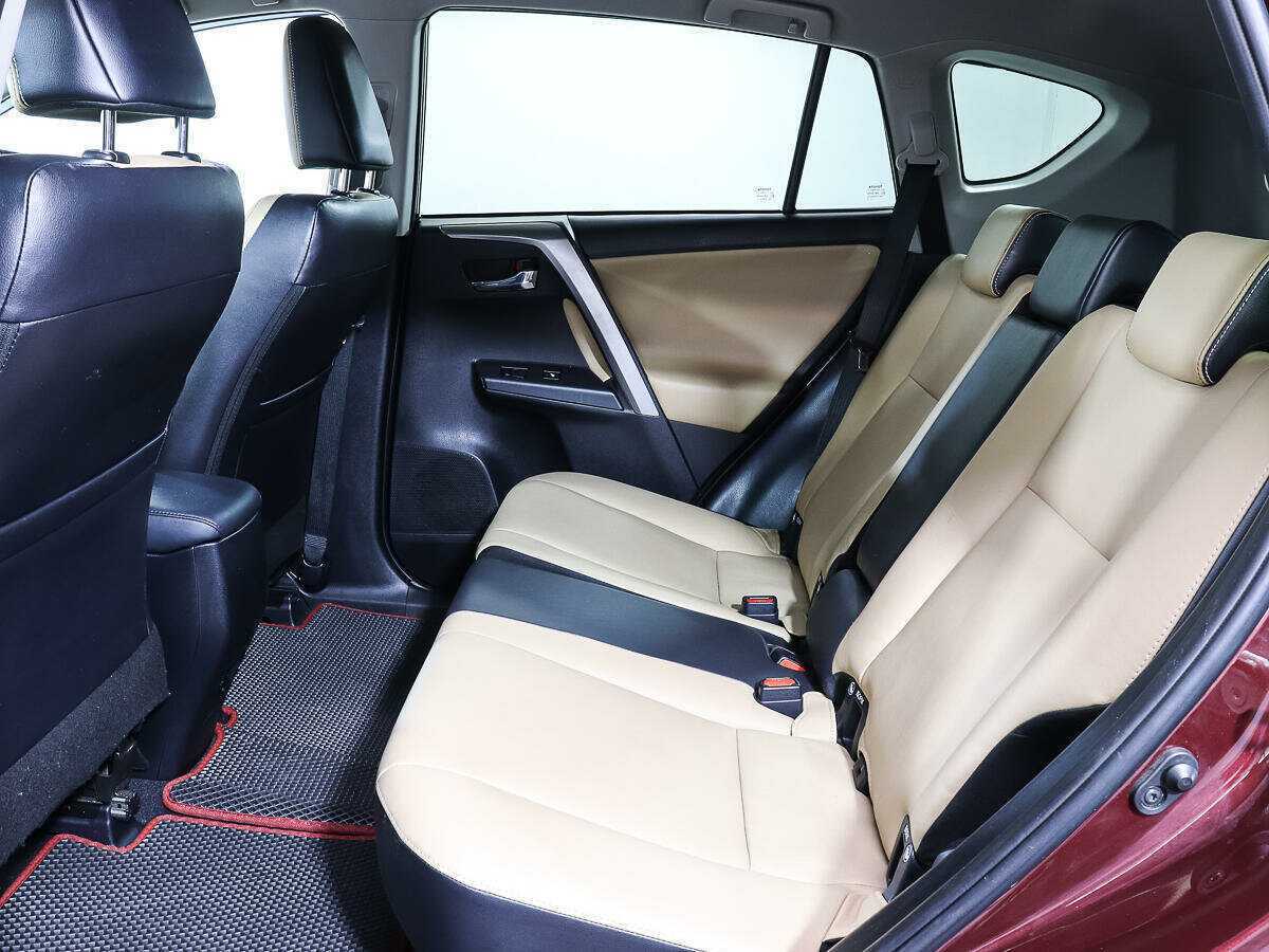 Toyota RAV4, 2018 Фото №9