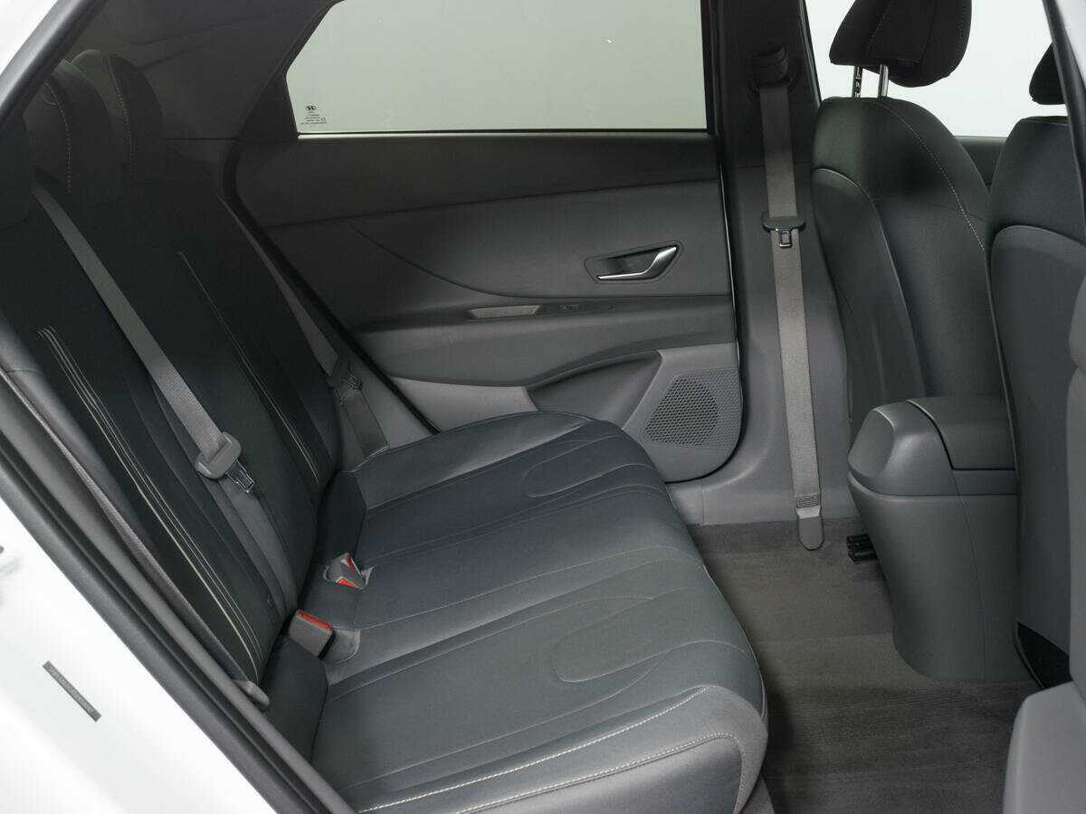 Hyundai Elantra, 2021 Фото №12