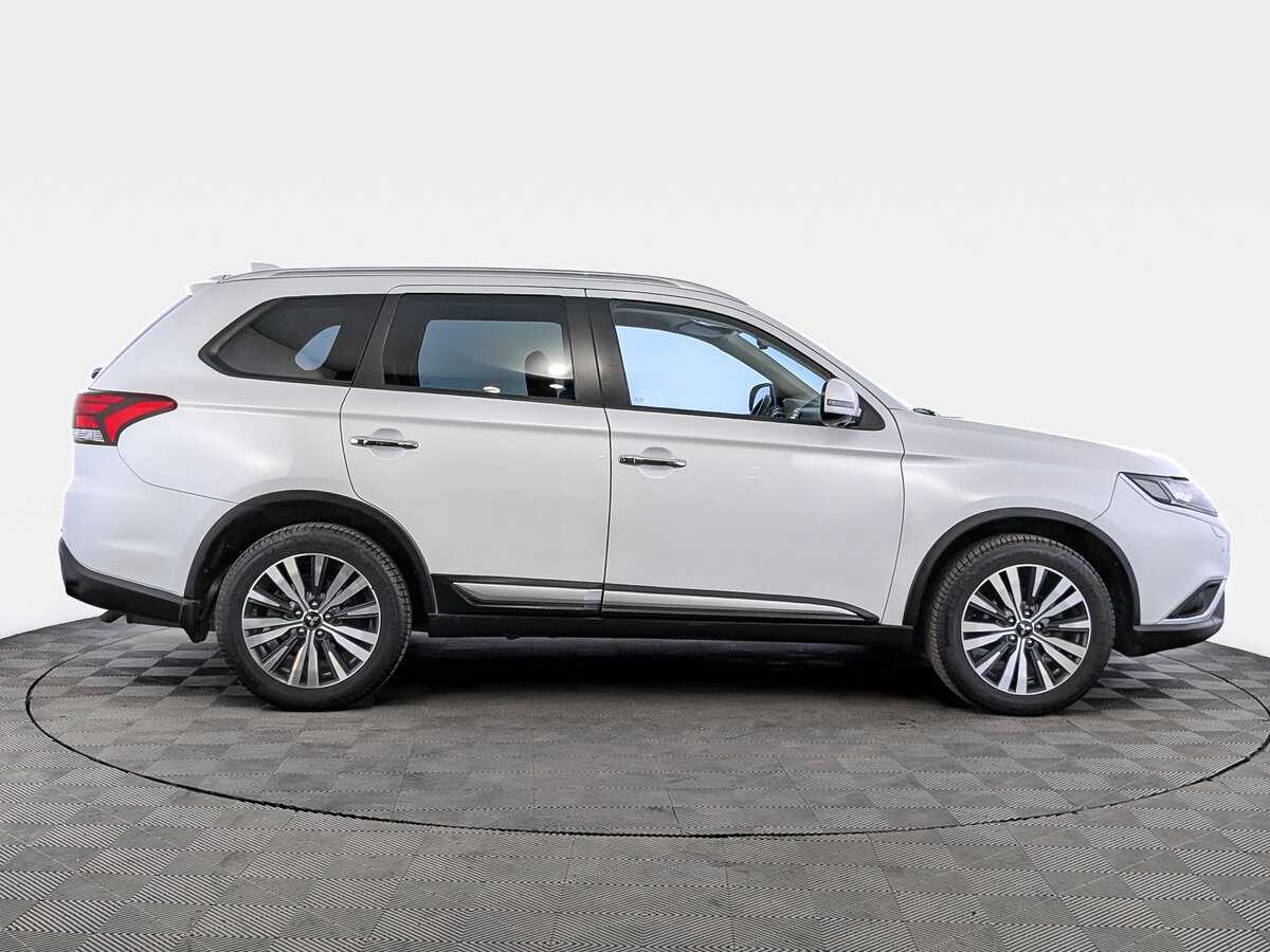 Mitsubishi Outlander, 2021 Фото №4