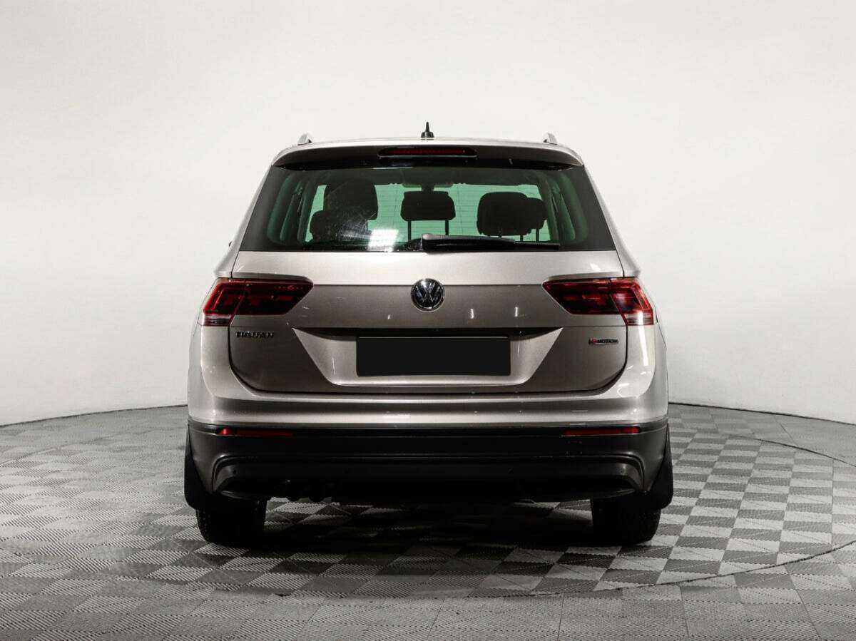 Volkswagen Tiguan, 2018 Фото №5