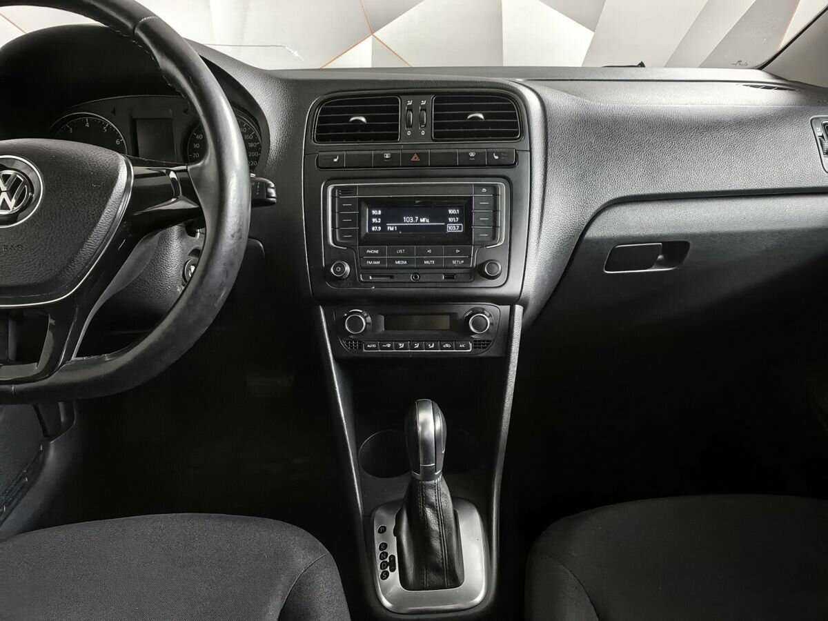 Volkswagen Polo, 2016 Фото №11