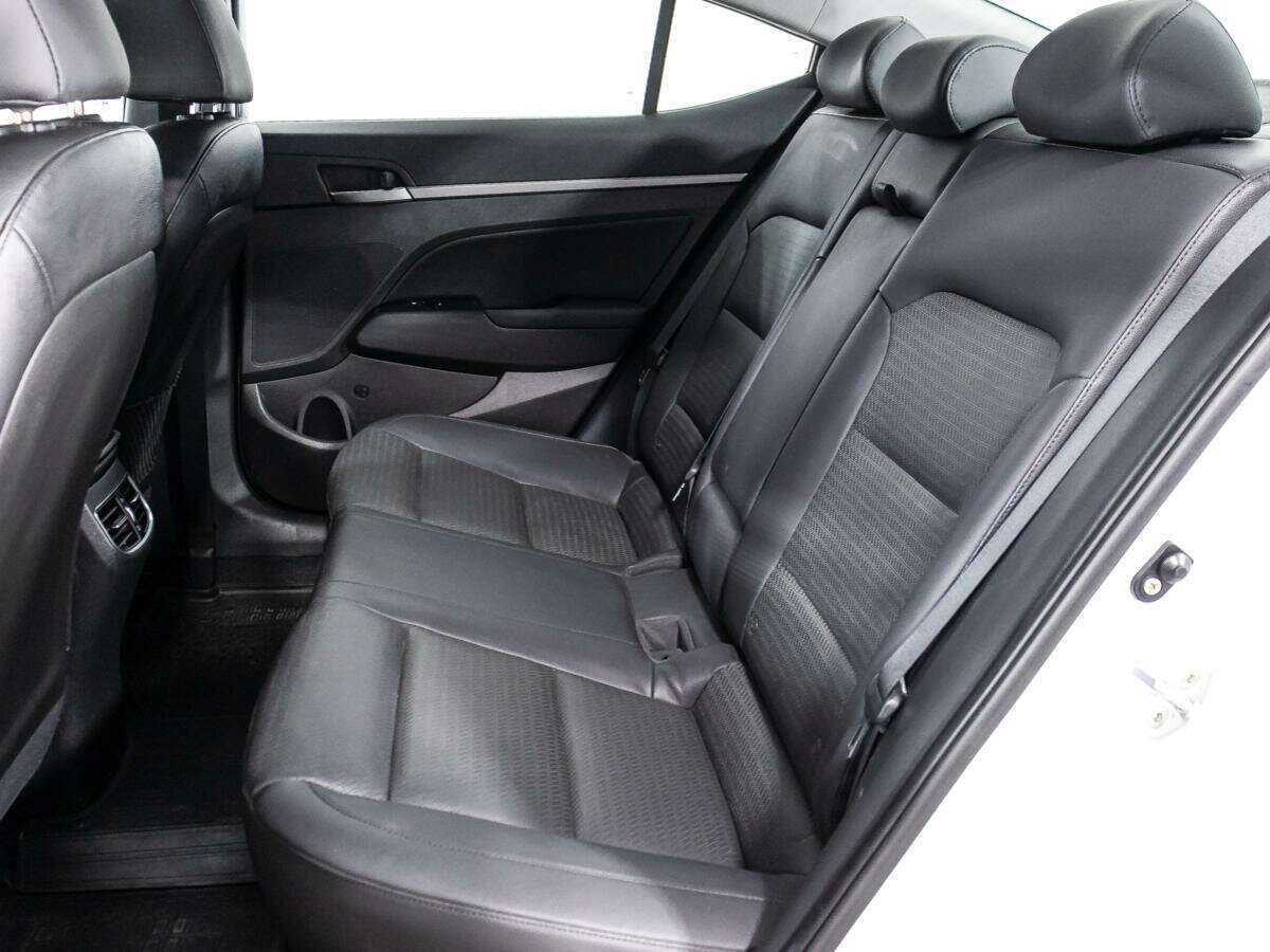 Hyundai Elantra, 2016 Фото №10