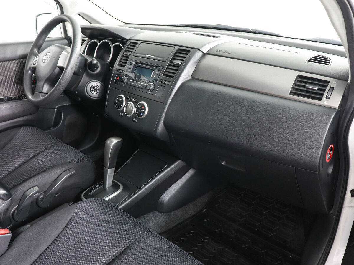 Nissan Tiida, 2013 Фото №10