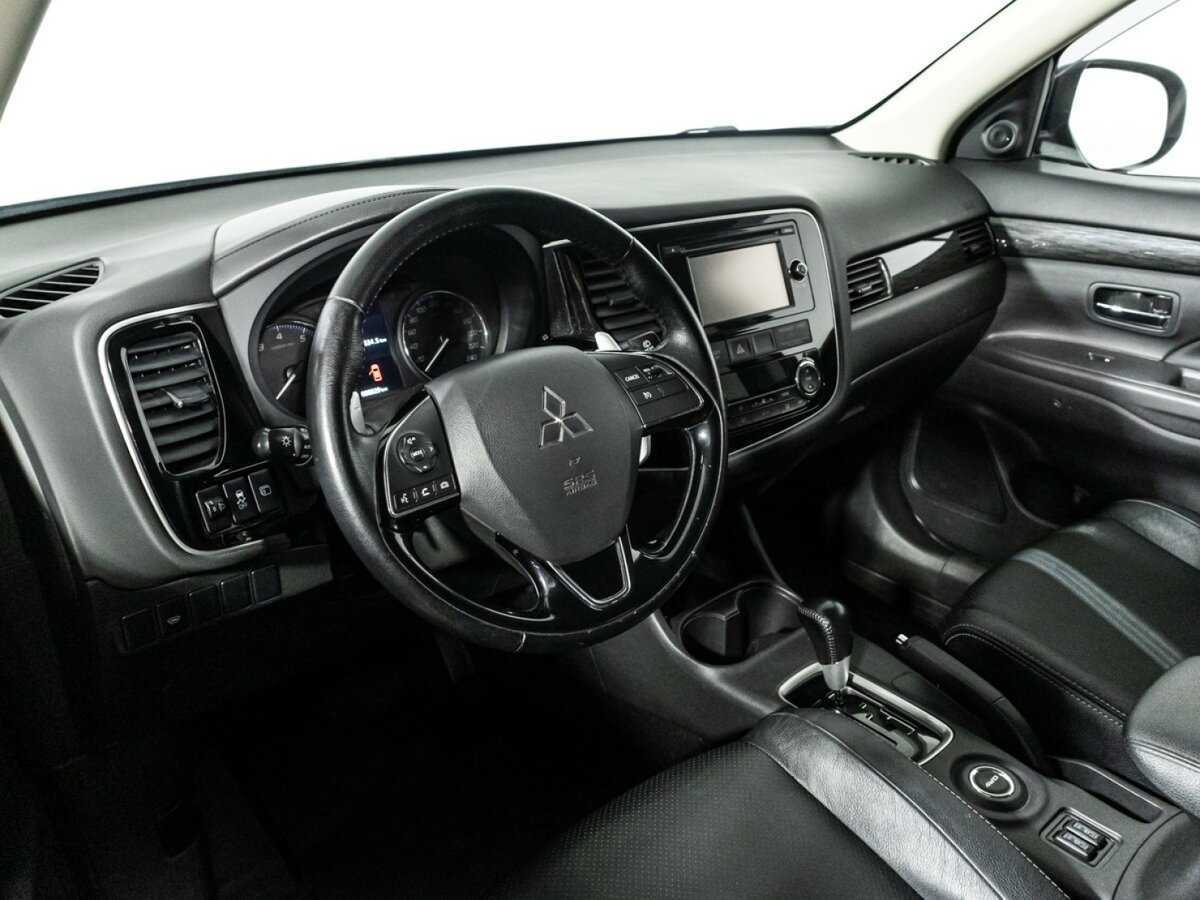 Mitsubishi Outlander, 2015 Фото №11