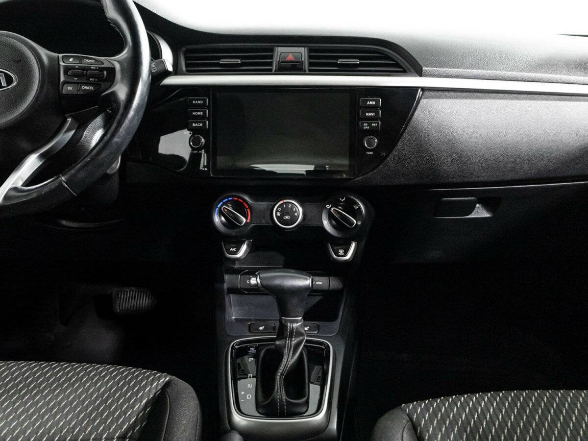 Kia Rio X-Line, 2018 Фото №14