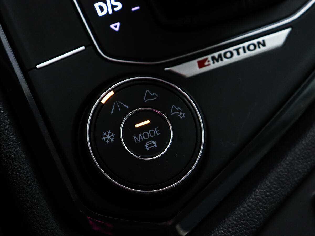 Volkswagen Tiguan, 2019 Фото №18