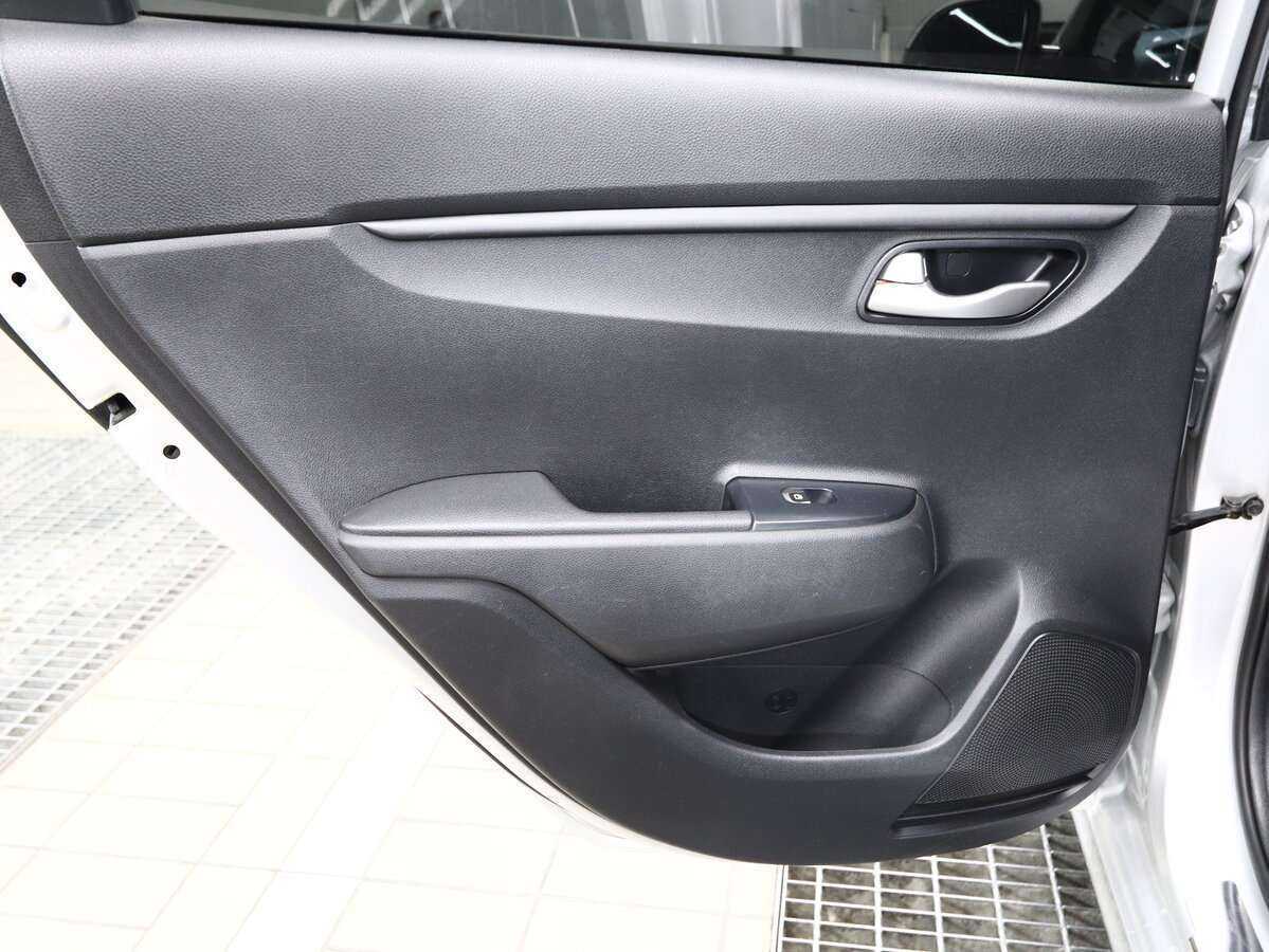 Kia Rio, 2019 Фото №12