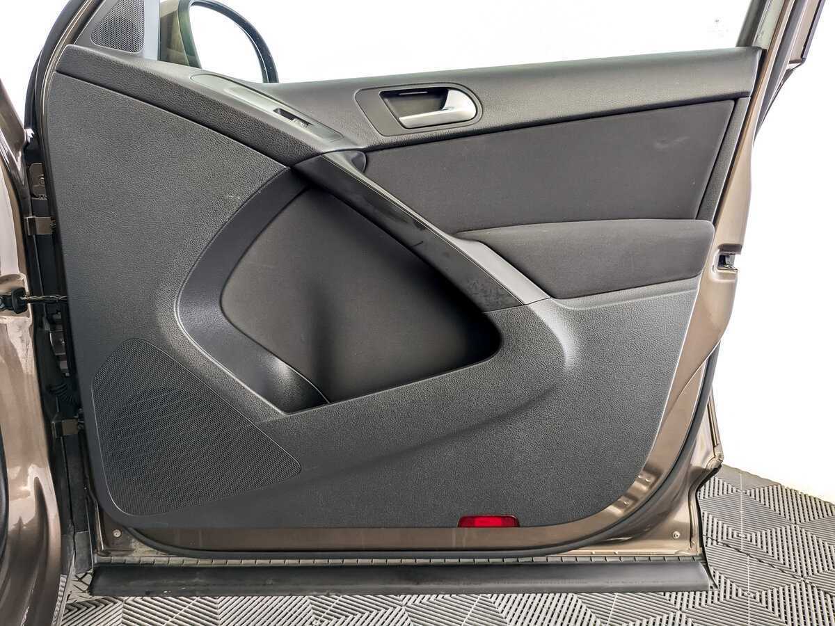 Volkswagen Tiguan, 2016 Фото №24